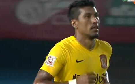 杨华忠跟几个孩子招呼了一声，茶都顾不上喝一口，拔腿就要去前院跟谭氏和老杨头说情况。